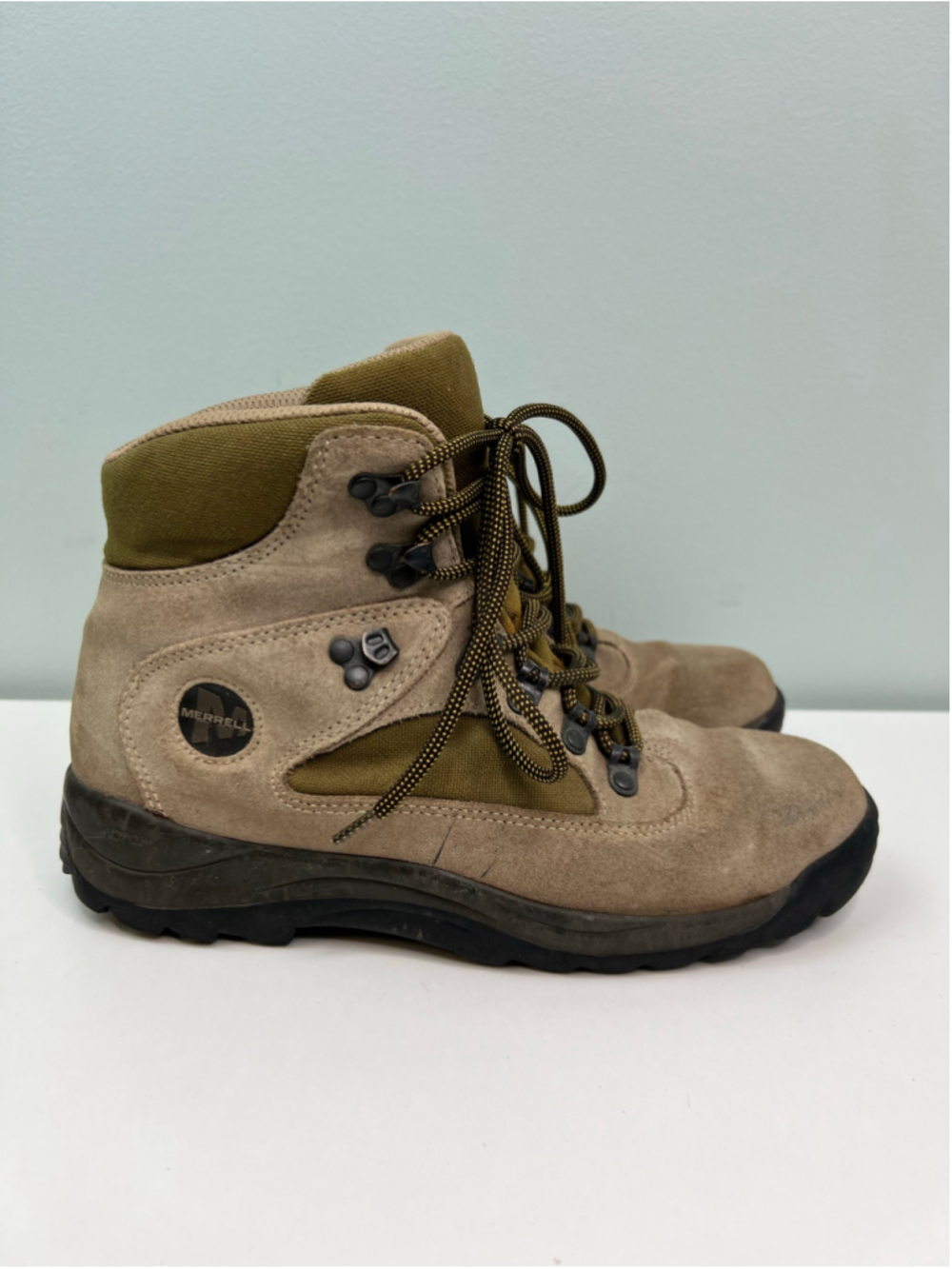 Merrell Boots Eagle Hiking Vibram Winter Womens Size 9.5 Granite Brown Lace Up